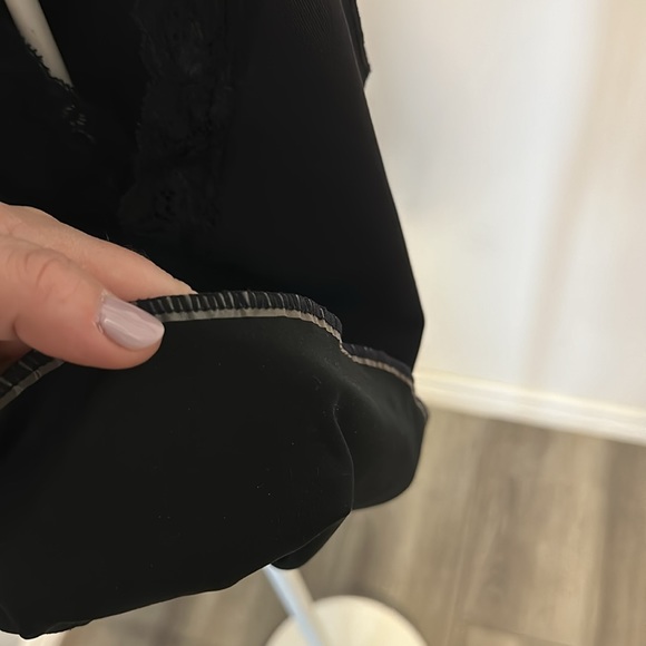 SPANX by Sara Blakely tank top lace detail - Picture 4 of 6